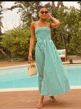 FOREVER SUMMER STRIPED MAXI DRESS💚🤍💚
